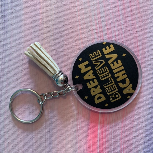 Dream. Believe. Achieve. Key chain - brand new! - Picture 1 of 1